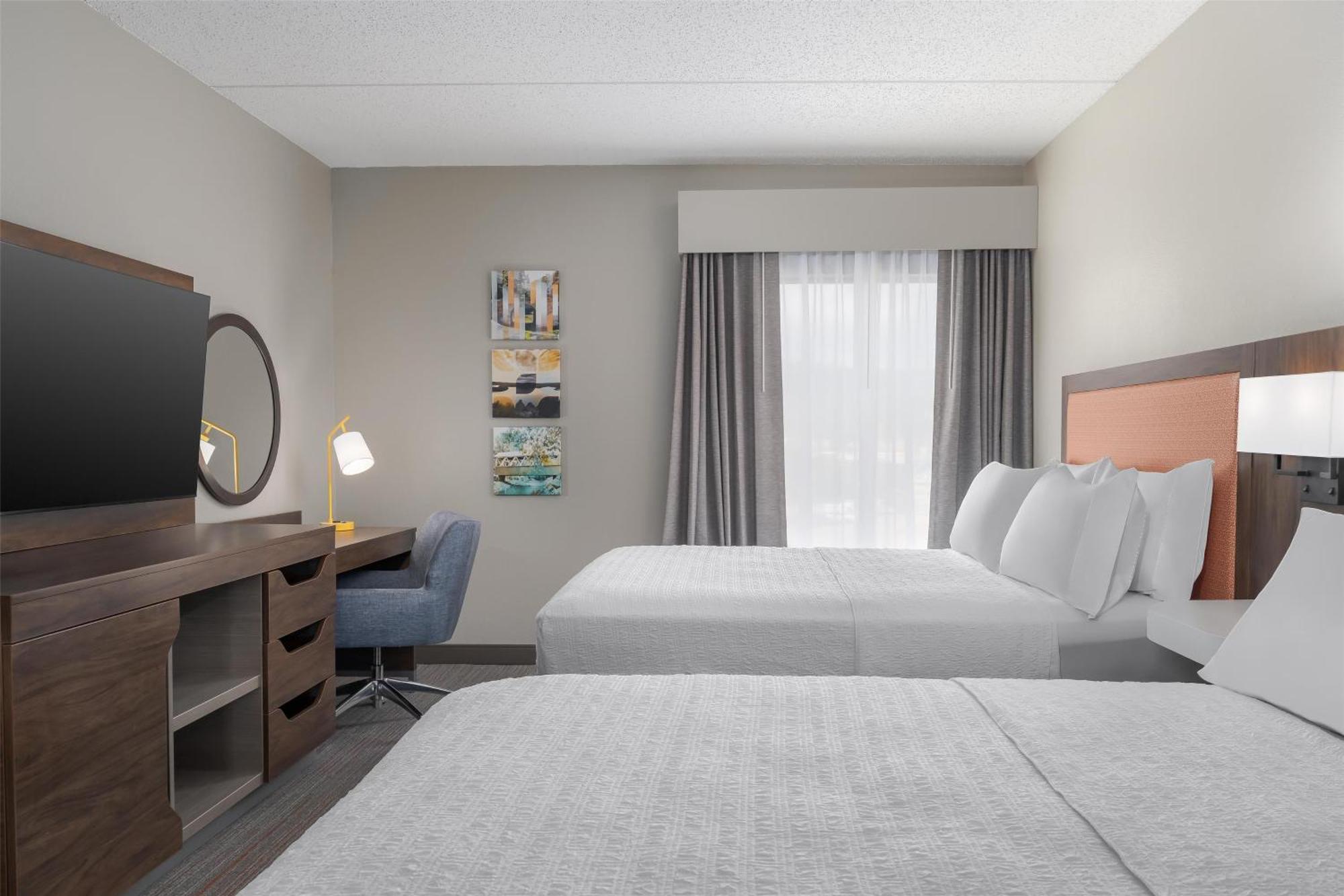Queen Suite with Two Queen Beds - Non-Smoking