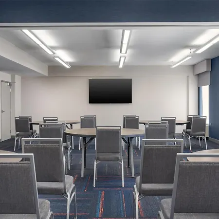 Hampton Inn Altoona-3